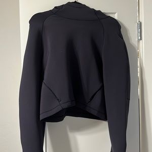 Lululemon black cropped hoodie